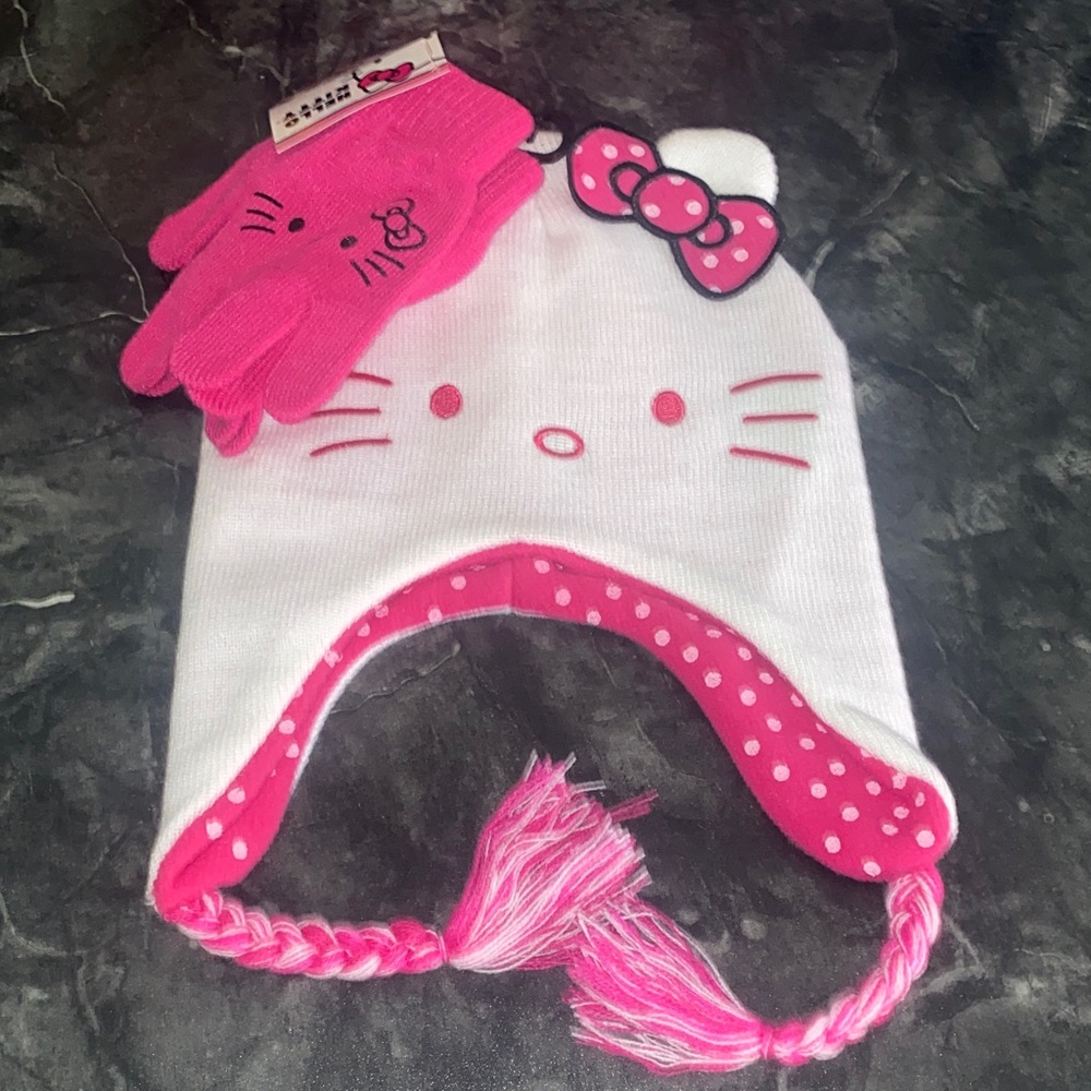 Sanrio Hello Kitty Hat & Gloves Set